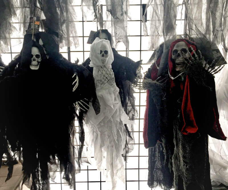 Csontvázas dekoráció Halloween bulik alap kiegészítője