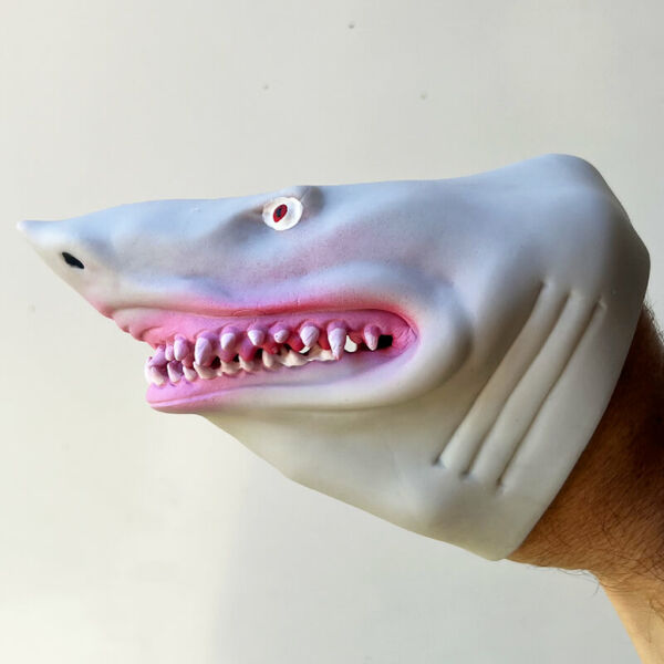 Kézbáb szilikon cápa játék