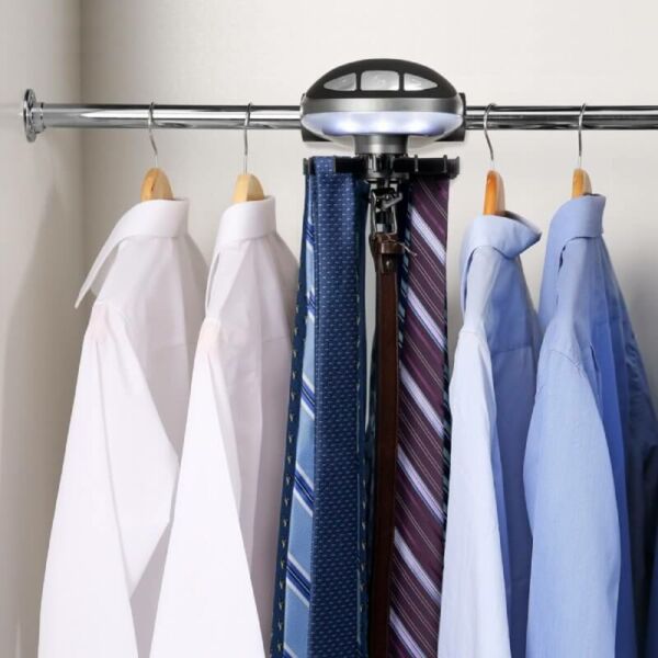 Elegáns férfiaknak szekrénybe helyezhető elektromos nyakkendő tartó
