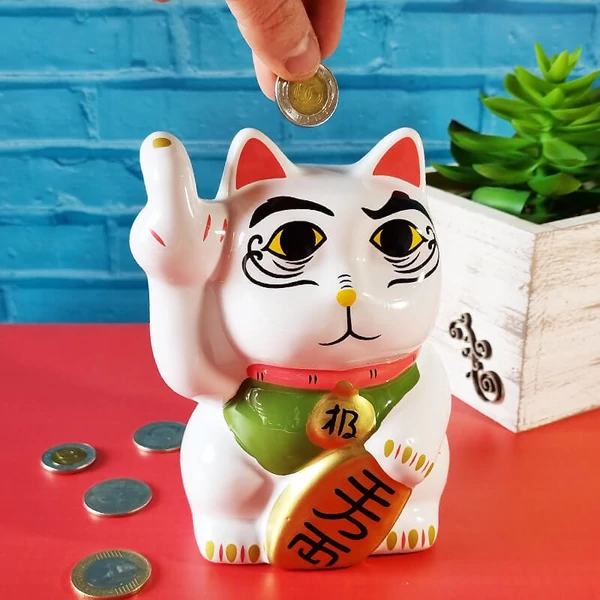 Bemutató Maneki Neko cica persely