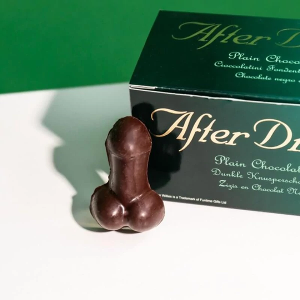 After Eight csoki fütyi formában